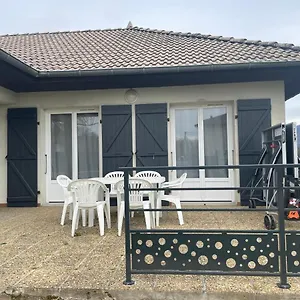 https://villas-6-p-3-ch-parking-gratuit-et-prive.hotels-rhonealpes.com