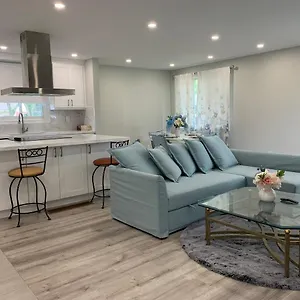  Holiday home Charming Bungalow Retreat In Chippawa Fall Canada